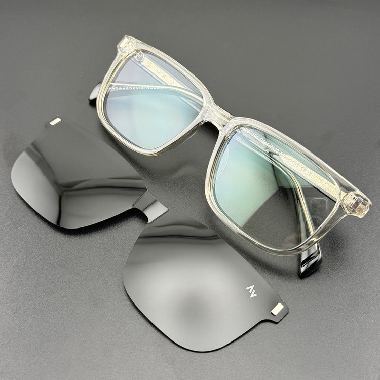 فریم عینک طبی ویفرر (Wayfarer) آلبرت وگ مدل CG-7201-C644-P109 مناسب برای انواع صورت به همراه کاور آفتابی
