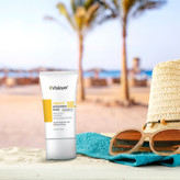 کرم ضد آفتاب رنگی ویتالیر، SPF 50، مدل ویتامین سی، مناسب انواع پوست با تنالیته متوسط و حجم 50 میلیلیتر، ضد آب، مرطوبکننده، غیر کومدونزا، محافظتکننده در برابر اشعههای UVA و UVB، ویتامین C و آنتی اکسیدان، با ماندگاری 2 ساعته